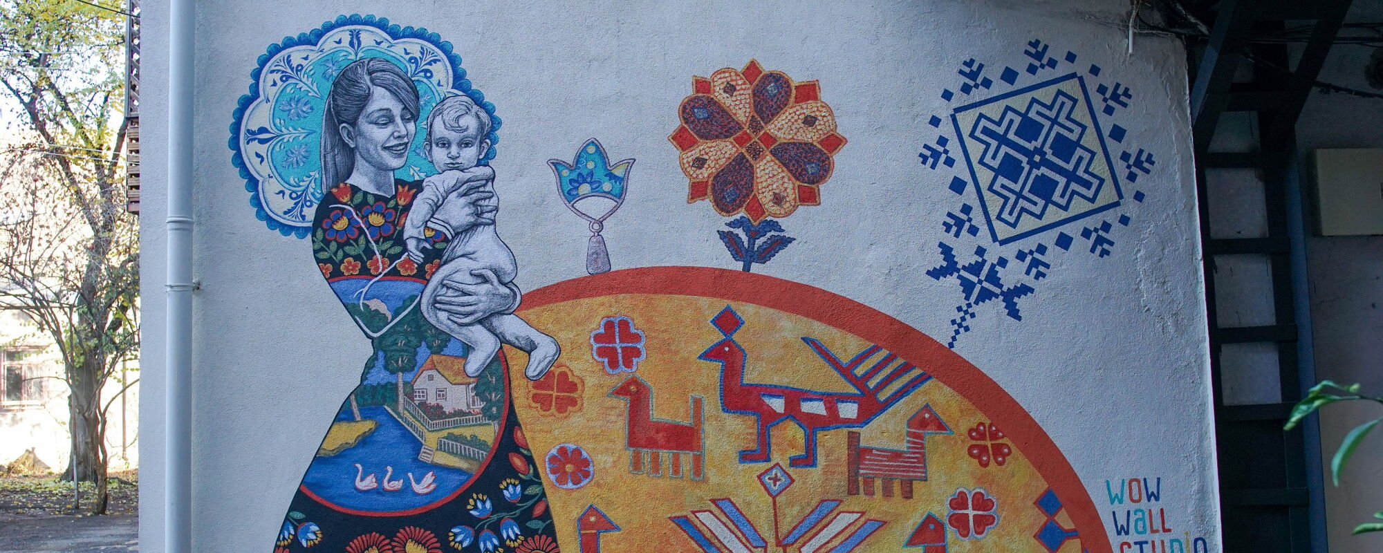 2024-tbilisi-my-home-wow-wall-studio-ayc-hero.jpg