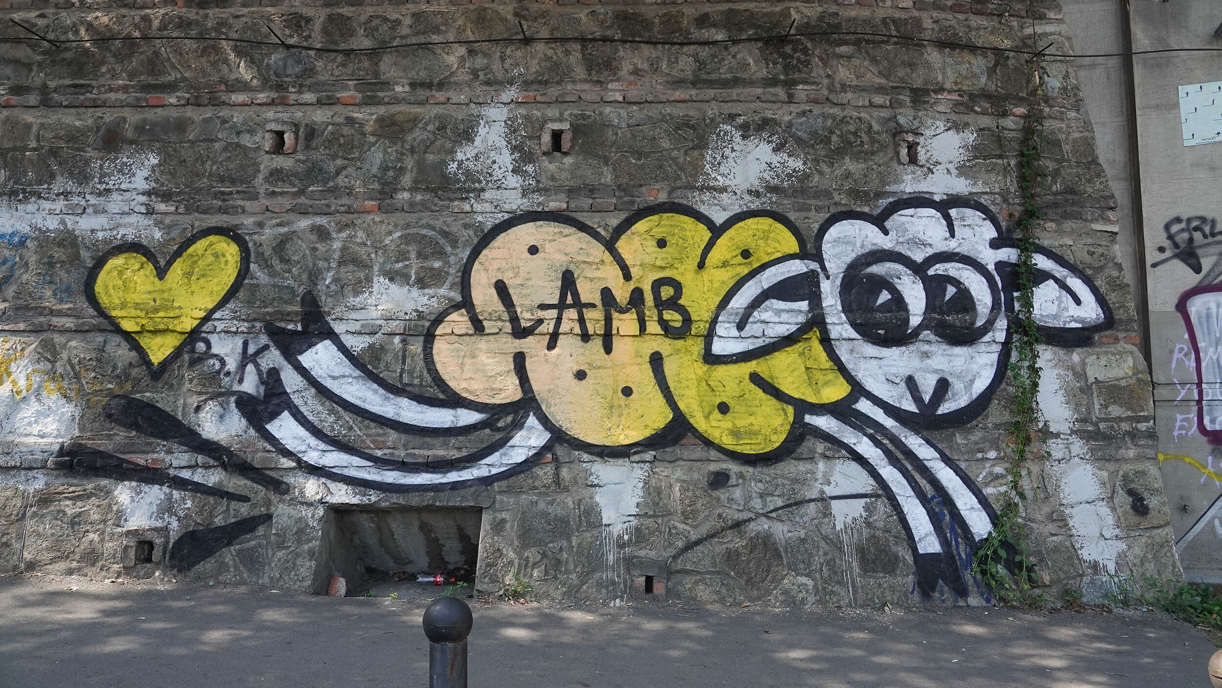 Lamb - Graffiti in Tbilissi © Katrin Tevdorashvili