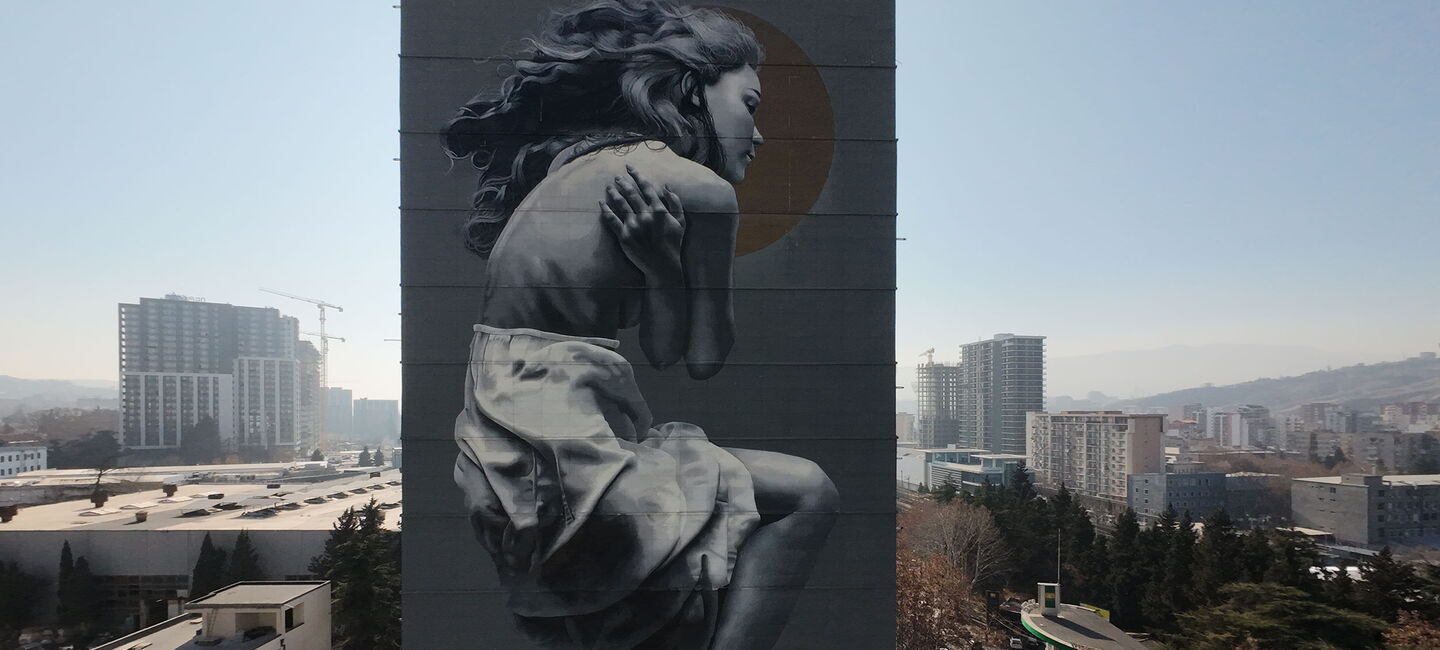 Mural von Judith de Leeuw in Tbilissi, Georgien